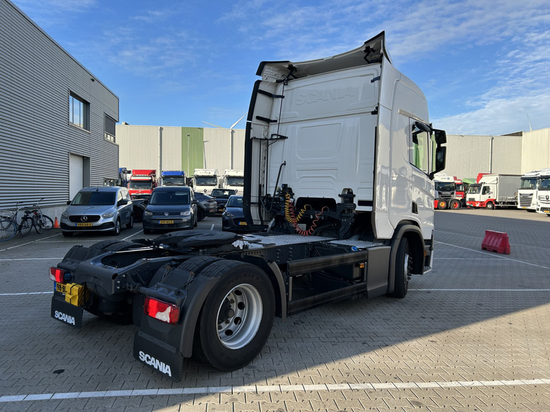 Scania R450 Highline / Retarder / 860 dkm / APK TUV 03-26 - Sattelzugmaschine: das Bild 2 Scania R450 Highline / Retarder / 860 dkm / APK TUV 03-26 - Sattelzugmaschine: das Bild 2