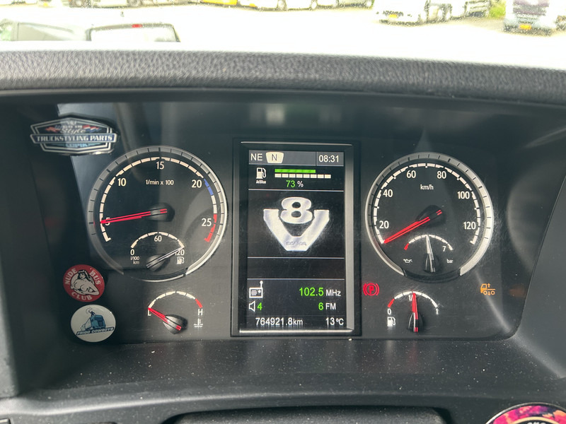Scania R520 V8 / Showtruck / Buffl Special Interior / Vol Lucht / Retarder - Sattelzugmaschine: das Bild 4 Scania R520 V8 / Showtruck / Buffl Special Interior / Vol Lucht / Retarder - Sattelzugmaschine: das Bild 4