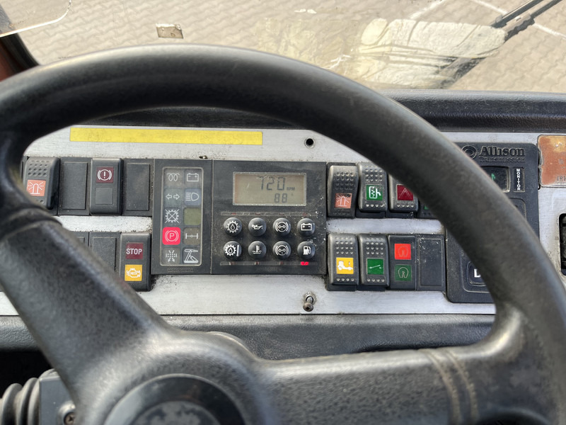 Terberg YT 182 / Terminal Tractor / Airco / Cummins - Sattelzugmaschine: das Bild 4 Terberg YT 182 / Terminal Tractor / Airco / Cummins - Sattelzugmaschine: das Bild 4