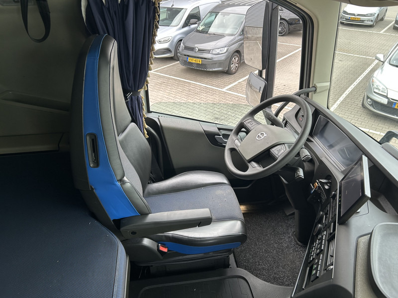 Volvo FH 500 Globetrotter XL / 253 dkm / VEB+ / 2 Tanks / APK TUV 07-26 - Sattelzugmaschine: das Bild 3 Volvo FH 500 Globetrotter XL / 253 dkm / VEB+ / 2 Tanks / APK TUV 07-26 - Sattelzugmaschine: das Bild 3