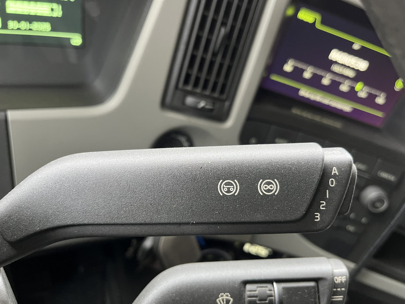 Volvo FM 410 Globetrotter / 814 dkm / VEB+ / Smart Tacho V2 / NL Truck - Sattelzugmaschine: das Bild 5 Volvo FM 410 Globetrotter / 814 dkm / VEB+ / Smart Tacho V2 / NL Truck - Sattelzugmaschine: das Bild 5