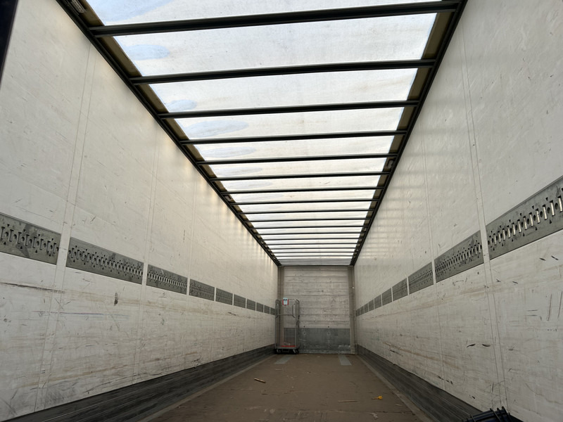 Schmitz Cargobull SCB S2 / Box / Laadklep / Accu Pack / APK TUV 11-26 - Koffer Auflieger: das Bild 3 Schmitz Cargobull SCB S2 / Box / Laadklep / Accu Pack / APK TUV 11-26 - Koffer Auflieger: das Bild 3