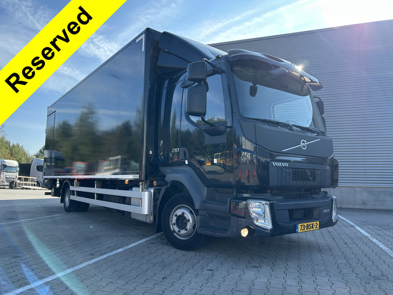 Volvo FL 210 / 12 Ton / 203 dkm / Wrapped / Box / Laadklep / APK 01-26 - Koffer LKW: das Bild 1 Volvo FL 210 / 12 Ton / 203 dkm / Wrapped / Box / Laadklep / APK 01-26 - Koffer LKW: das Bild 1