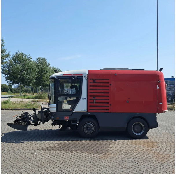 Ravo 580 EURO 5 - Kehrsaugmaschine: das Bild 3 Ravo 580 EURO 5 - Kehrsaugmaschine: das Bild 3