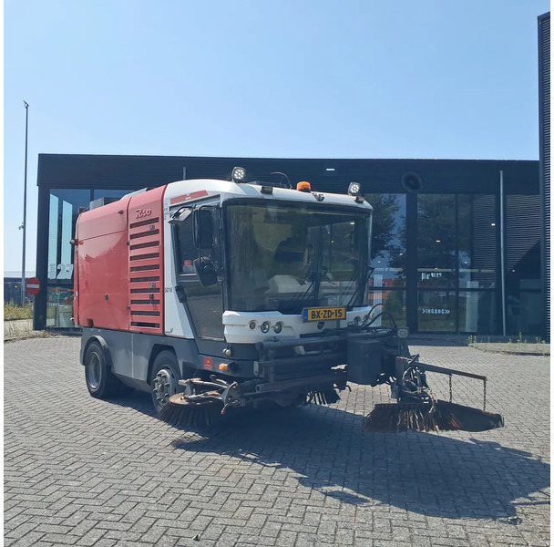 Ravo 580 EURO 5 - Kehrsaugmaschine: das Bild 2 Ravo 580 EURO 5 - Kehrsaugmaschine: das Bild 2