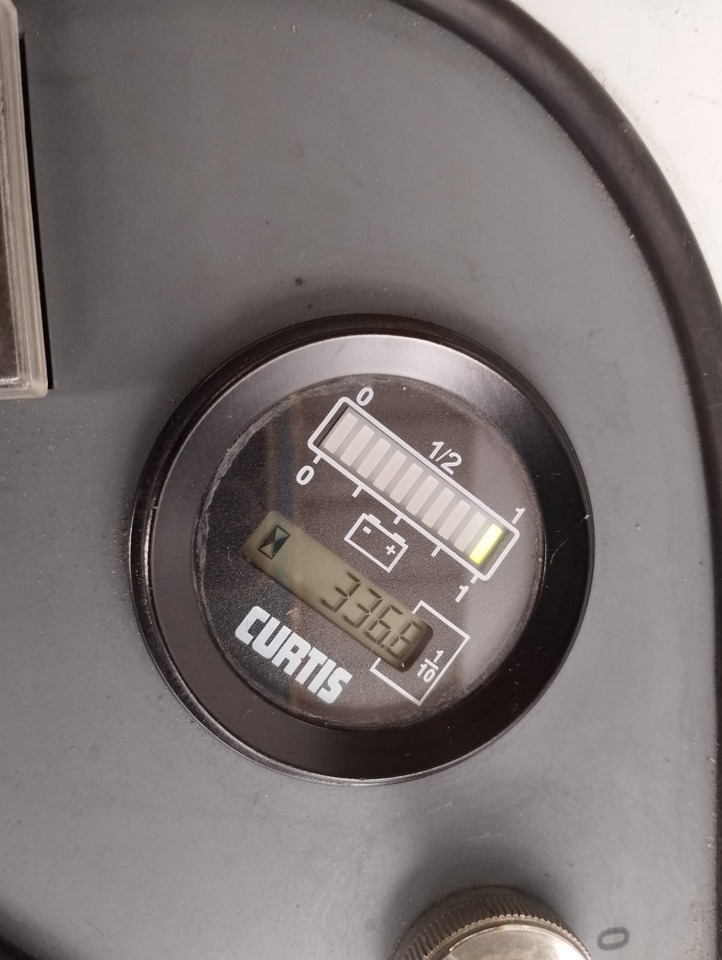 DULEVO 1100 EH - Kehrsaugmaschine: das Bild 3 DULEVO 1100 EH - Kehrsaugmaschine: das Bild 3