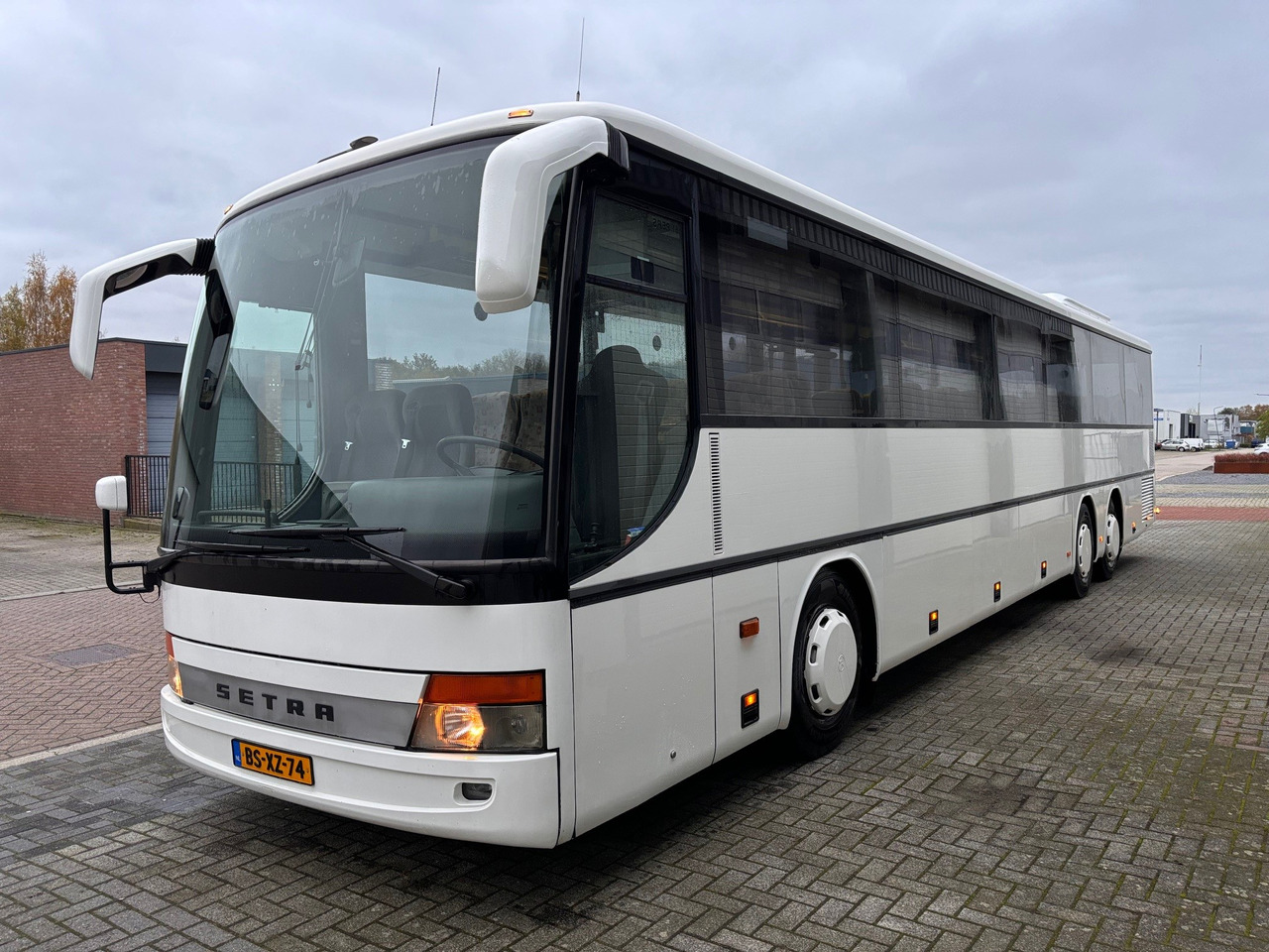 SETRA S317UL met 63 pl. en airconditioning S317GT - Reisebus: das Bild 3 SETRA S317UL met 63 pl. en airconditioning S317GT - Reisebus: das Bild 3