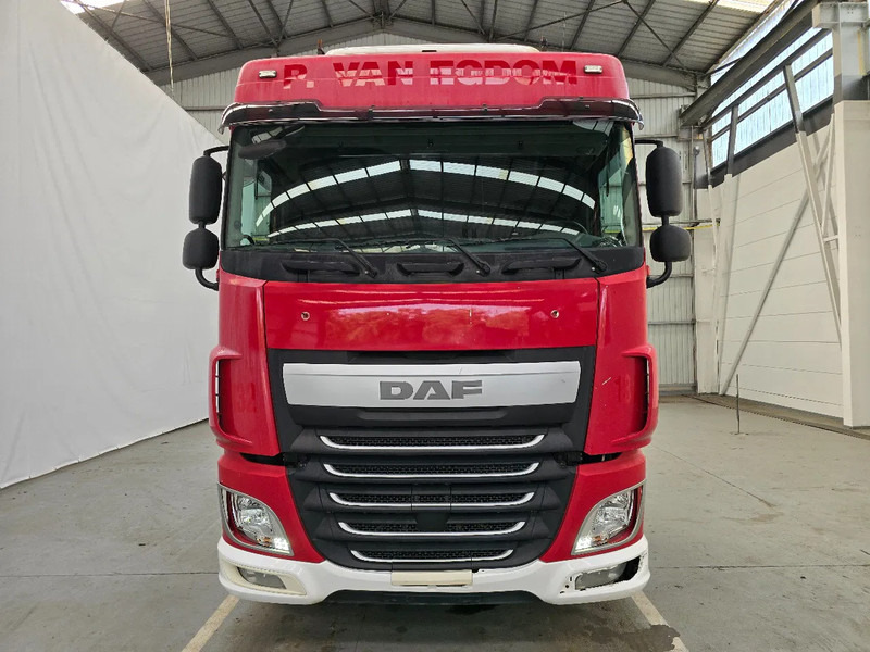 DAF XF 106.460 SPACECAB / INTARDER /MANUEL - Sattelzugmaschine: das Bild 2 DAF XF 106.460 SPACECAB / INTARDER /MANUEL - Sattelzugmaschine: das Bild 2