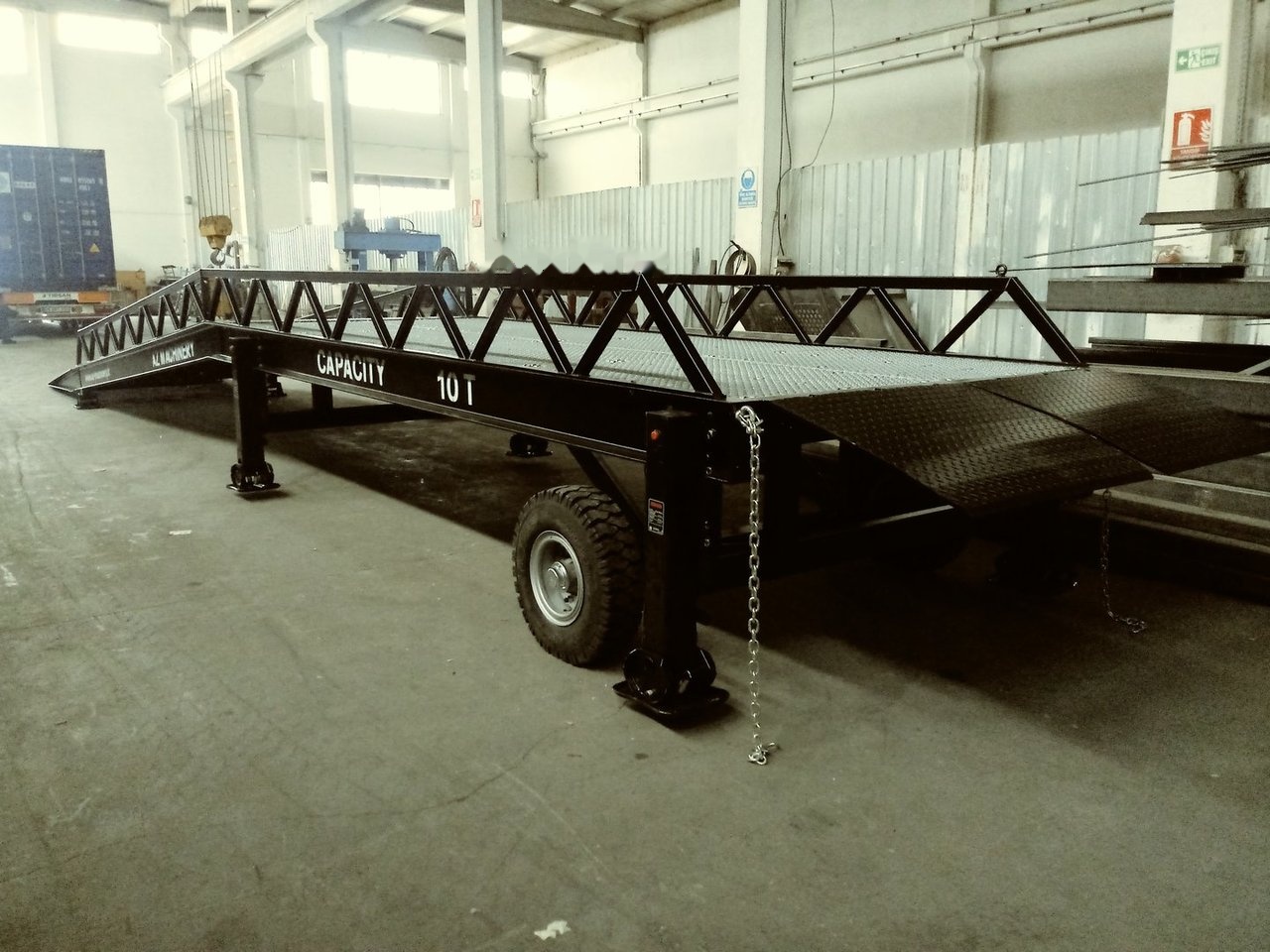 AZ RAMP STAR-10-XL mobile loading ramp - Verladerampe: das Bild 2 AZ RAMP STAR-10-XL mobile loading ramp - Verladerampe: das Bild 2