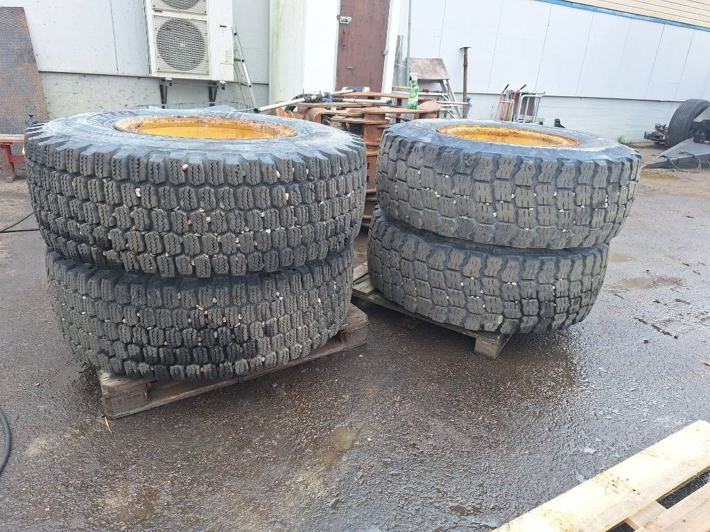 Michelin 17.5R-25 Renkaat 4kpl - Reifen für Baumaschine: das Bild 1 Michelin 17.5R-25 Renkaat 4kpl - Reifen für Baumaschine: das Bild 1