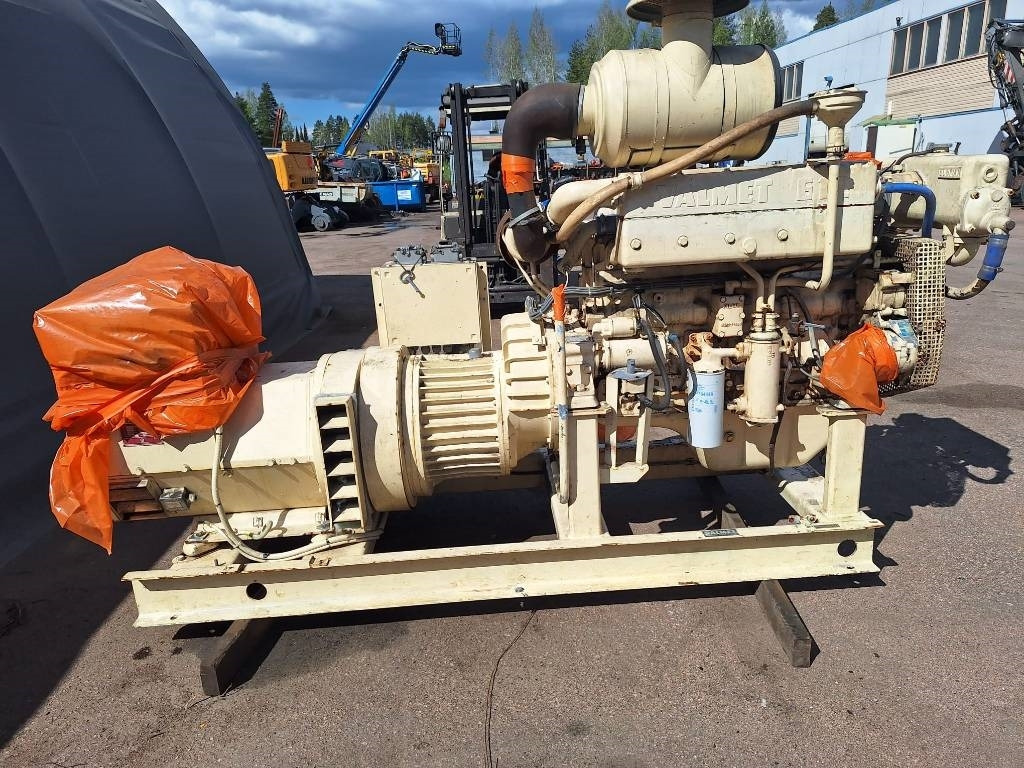 Valmet 612 DSJVGM - Stromgenerator: das Bild 4 Valmet 612 DSJVGM - Stromgenerator: das Bild 4