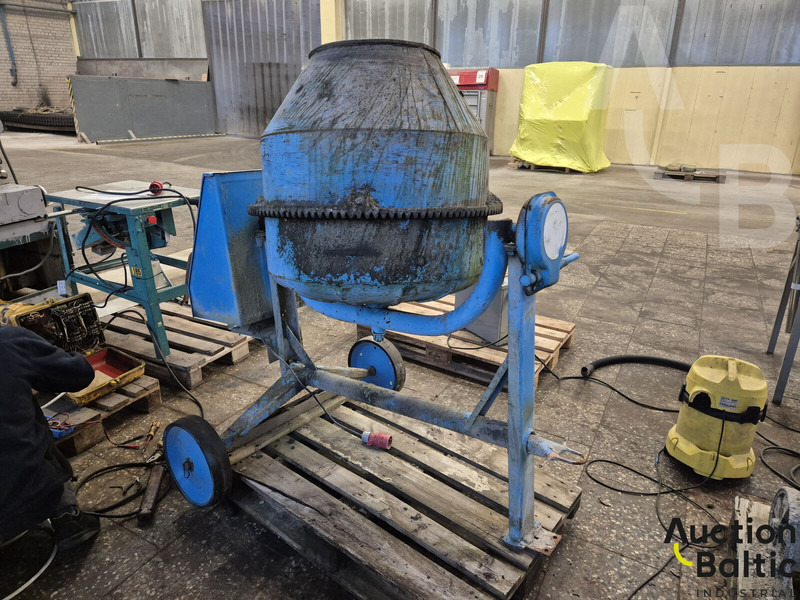 Agro-Wikt BWA 200 - Betonmischer: das Bild 3 Agro-Wikt BWA 200 - Betonmischer: das Bild 3
