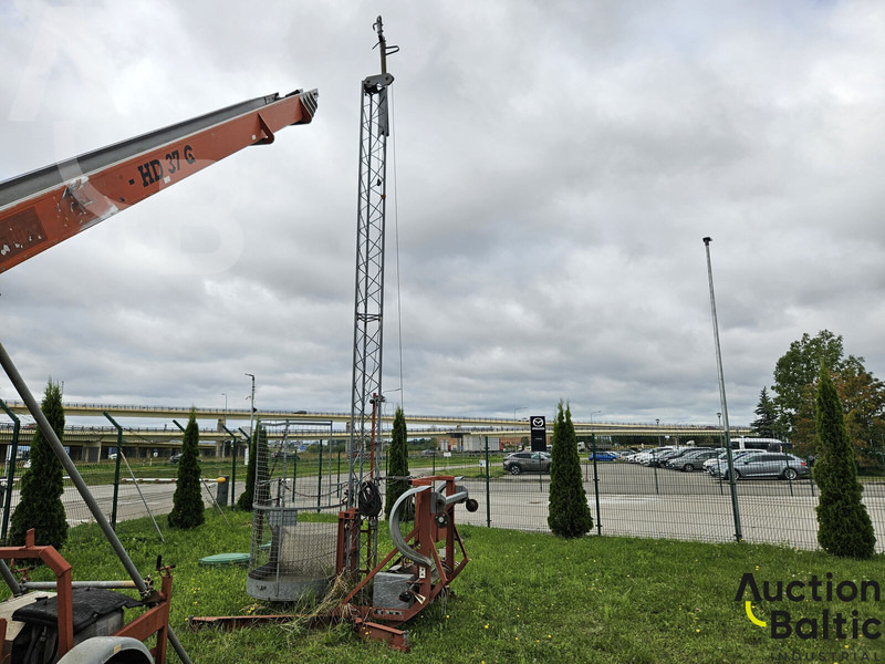 Azo LS 200 CE - Arbeitsbühne: das Bild 1 Azo LS 200 CE - Arbeitsbühne: das Bild 1