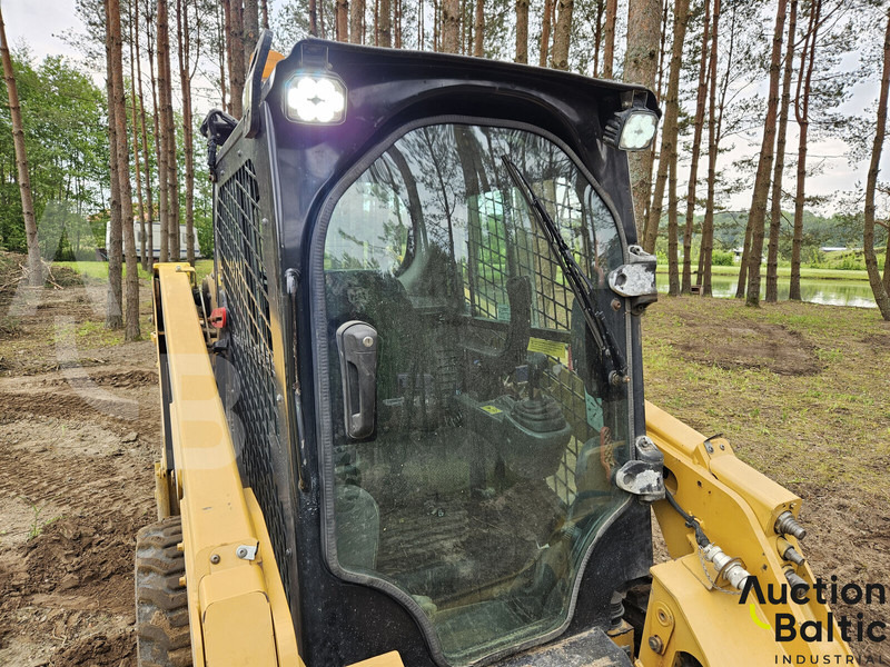 Kompaktlader Caterpillar 236 D: das Bild 11