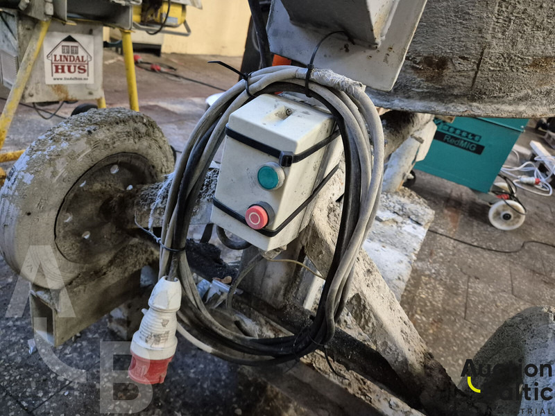 Concrete mixer - Betonmischer: das Bild 5 Concrete mixer - Betonmischer: das Bild 5
