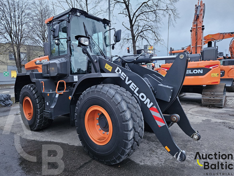 Develon DL250 - Radlader: das Bild 1 Develon DL250 - Radlader: das Bild 1