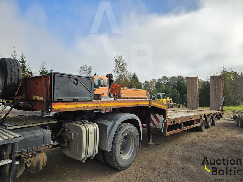 Faymonville STN-30 - Planenauflieger: das Bild 2 Faymonville STN-30 - Planenauflieger: das Bild 2