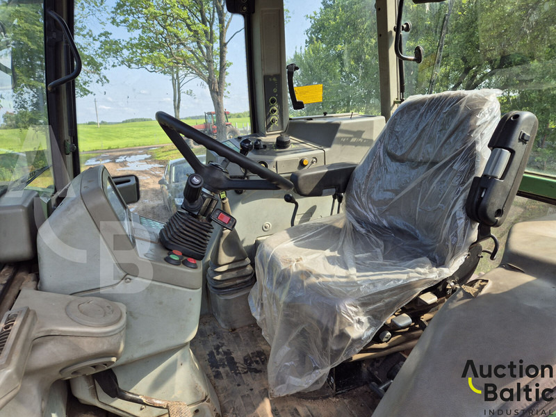 Fendt Favorit 824 - Traktor: das Bild 5 Fendt Favorit 824 - Traktor: das Bild 5