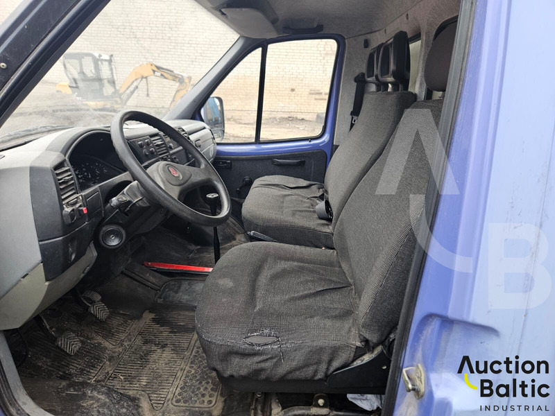 GAZ Gaz 3302 - Koffer Transporter: das Bild 5 GAZ Gaz 3302 - Koffer Transporter: das Bild 5