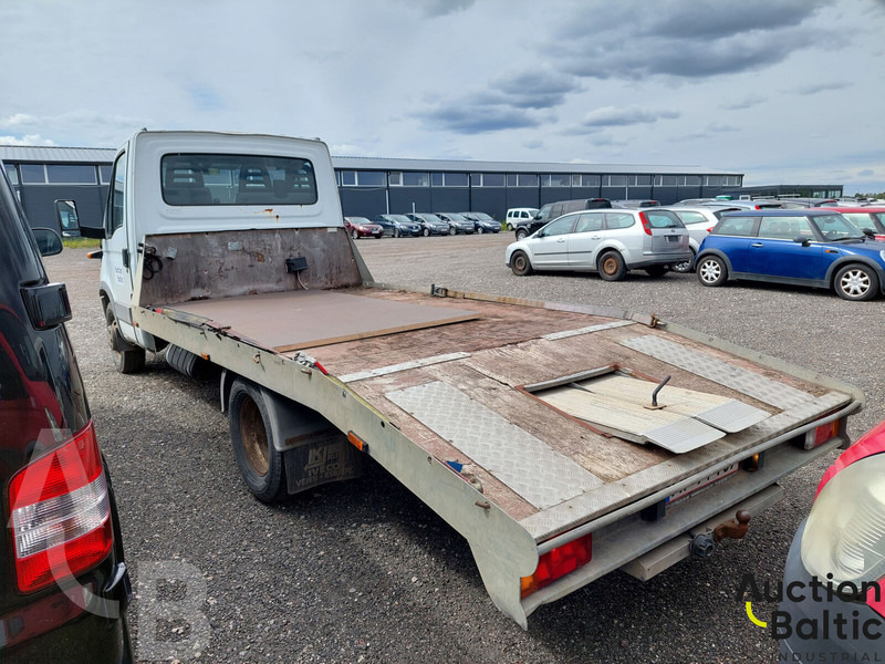 Iveco 35C 13 - Abschleppwagen: das Bild 3 Iveco 35C 13 - Abschleppwagen: das Bild 3