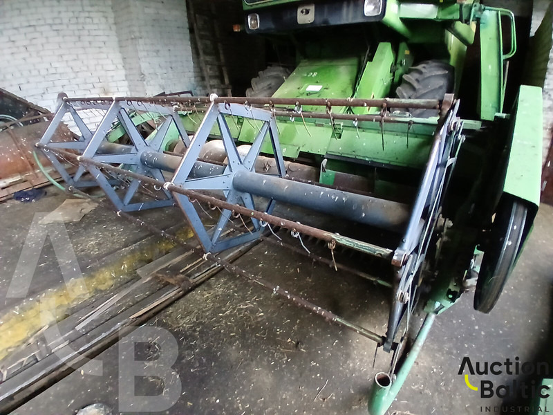 John Deere 1055 - Mähdrescher: das Bild 5 John Deere 1055 - Mähdrescher: das Bild 5