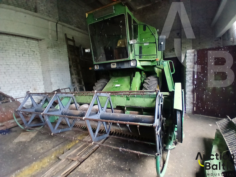 John Deere 1055 - Mähdrescher: das Bild 4 John Deere 1055 - Mähdrescher: das Bild 4