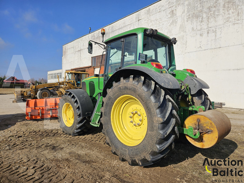 John Deere 6820 - Traktor: das Bild 4 John Deere 6820 - Traktor: das Bild 4