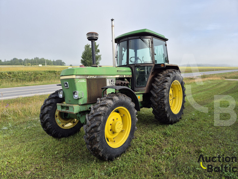 John Deere MFWD - Traktor: das Bild 1 John Deere MFWD - Traktor: das Bild 1