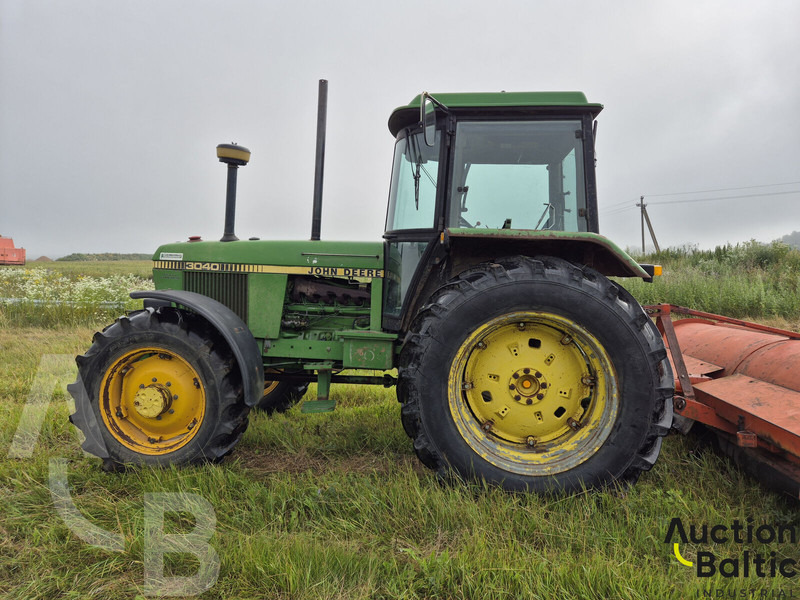 John Deere MFWD - Traktor: das Bild 3 John Deere MFWD - Traktor: das Bild 3