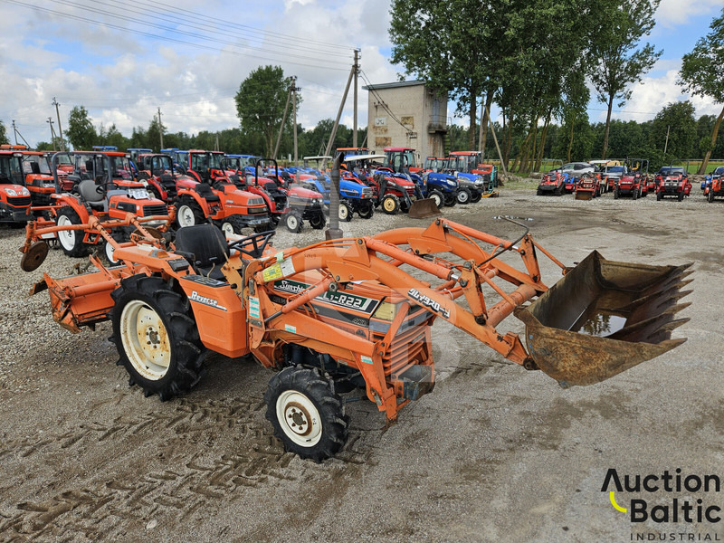Kubota L1-R22 - Traktor: das Bild 2 Kubota L1-R22 - Traktor: das Bild 2