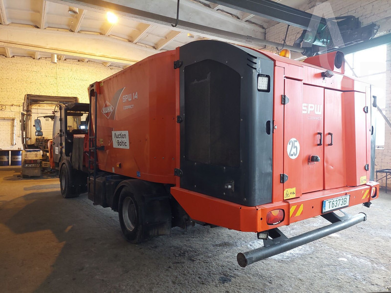 Kuhn SPW 14 Compact - Fütterungstechnik: das Bild 3 Kuhn SPW 14 Compact - Fütterungstechnik: das Bild 3