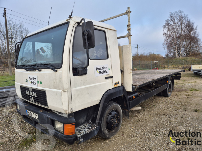 MAN 8.153 - Pritsche LKW: das Bild 1 MAN 8.153 - Pritsche LKW: das Bild 1