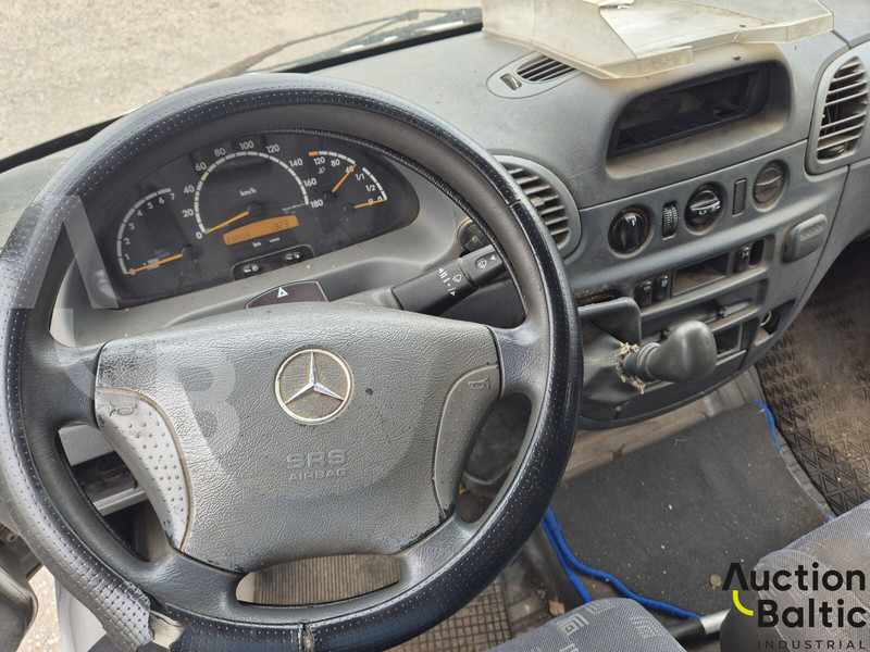 Pritsche Transporter, Transporter mit Doppelkabine Mercedes-Benz Sprinter 308 CDI: das Bild 6