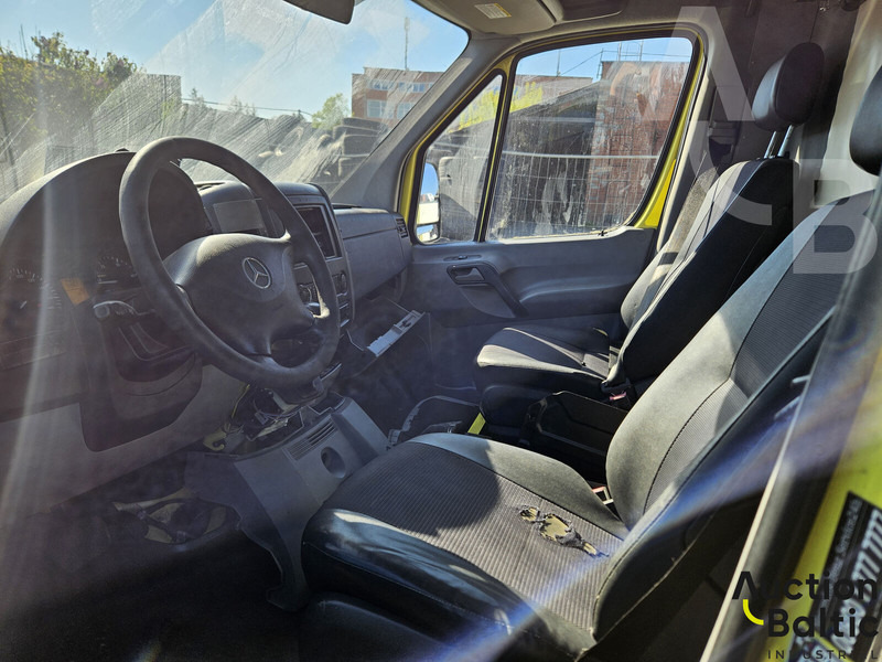 Mercedes-Benz Sprinter 316 CDI - Krankenwagen: das Bild 5 Mercedes-Benz Sprinter 316 CDI - Krankenwagen: das Bild 5