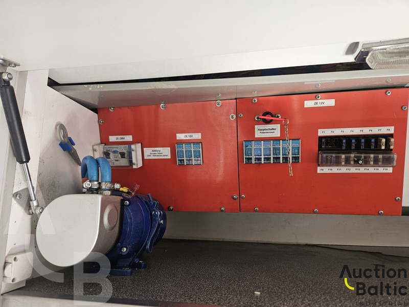 Krankenwagen Mercedes-Benz Sprinter: das Bild 14