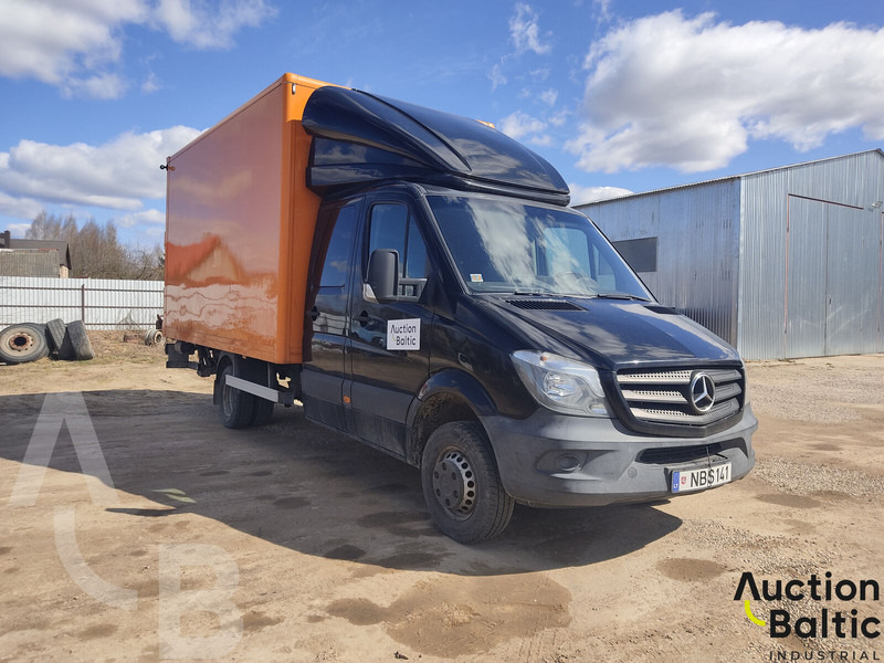 Mercedes-Benz Sprinter - Koffer LKW: das Bild 2 Mercedes-Benz Sprinter - Koffer LKW: das Bild 2