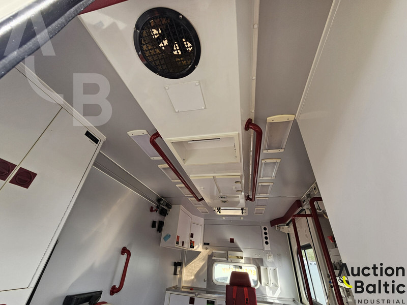 Krankenwagen Mercedes-Benz Sprinter: das Bild 19