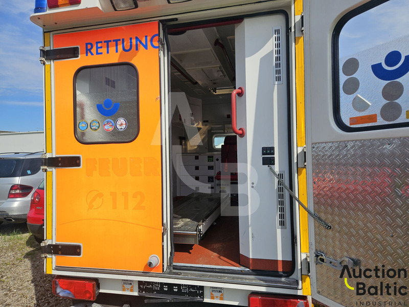 Krankenwagen Mercedes-Benz Sprinter: das Bild 13