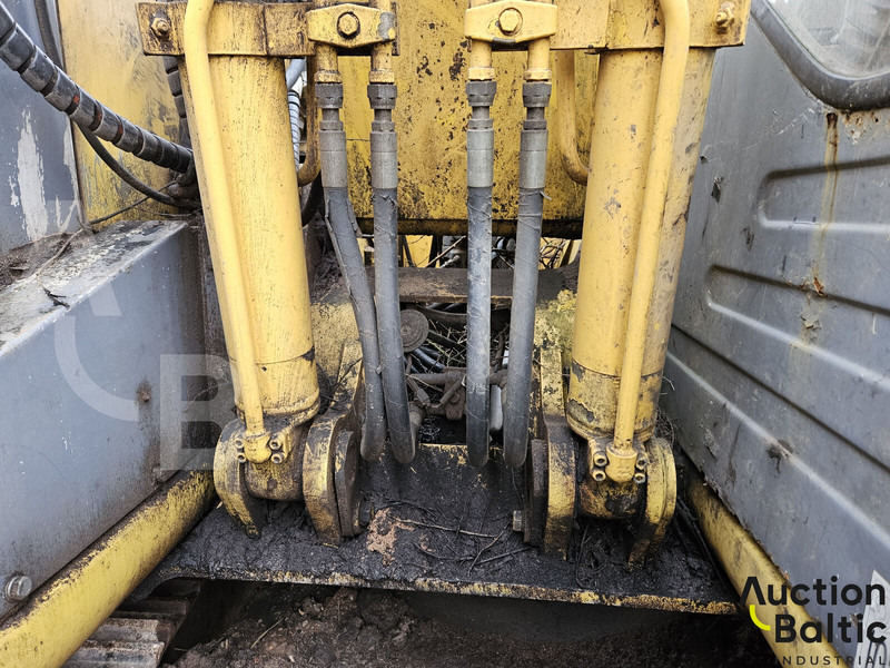 Kettenbagger New Holland E 145: das Bild 9
