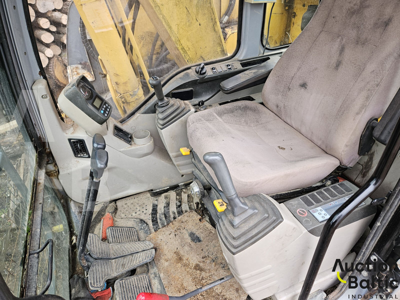 Kettenbagger New Holland E 145: das Bild 7