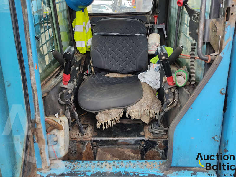 New Holland LS 185 B - Kompaktlader: das Bild 5 New Holland LS 185 B - Kompaktlader: das Bild 5