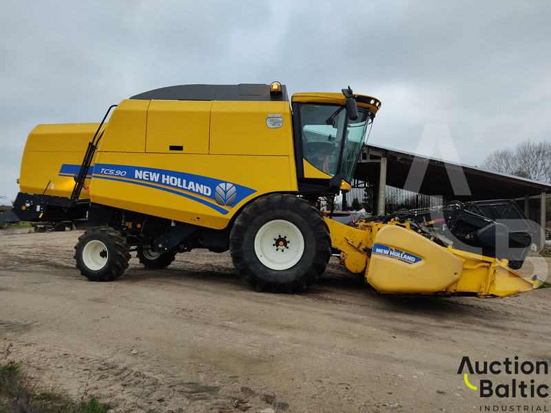 New Holland TC 5.90 - Mähdrescher: das Bild 3 New Holland TC 5.90 - Mähdrescher: das Bild 3