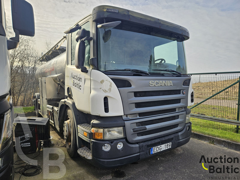 Scania P 230 - Tankwagen: das Bild 2 Scania P 230 - Tankwagen: das Bild 2