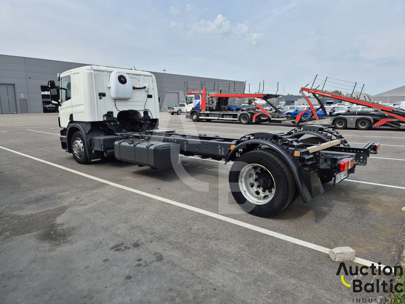 Scania P 450 - Fahrgestell LKW: das Bild 4 Scania P 450 - Fahrgestell LKW: das Bild 4