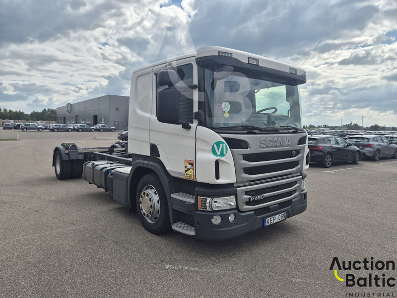Scania P 450 - Fahrgestell LKW: das Bild 2 Scania P 450 - Fahrgestell LKW: das Bild 2