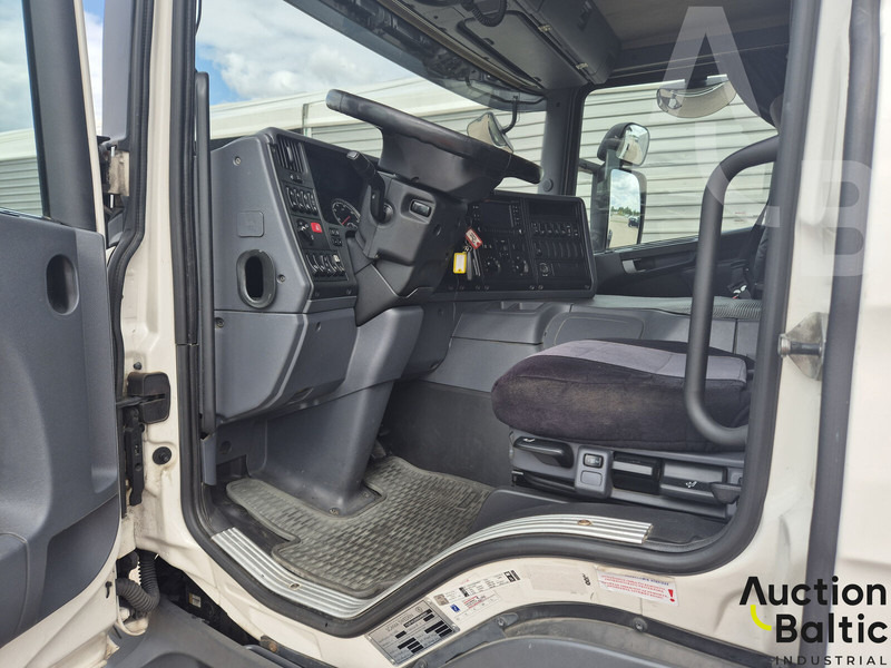 Scania P 450 - Fahrgestell LKW: das Bild 5 Scania P 450 - Fahrgestell LKW: das Bild 5