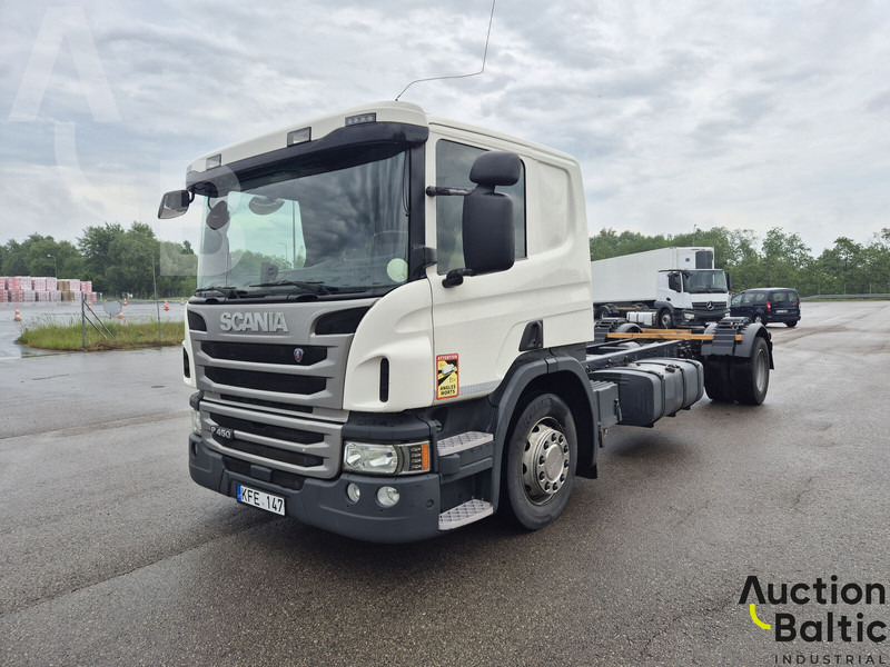 Scania P 450 - Fahrgestell LKW: das Bild 2 Scania P 450 - Fahrgestell LKW: das Bild 2