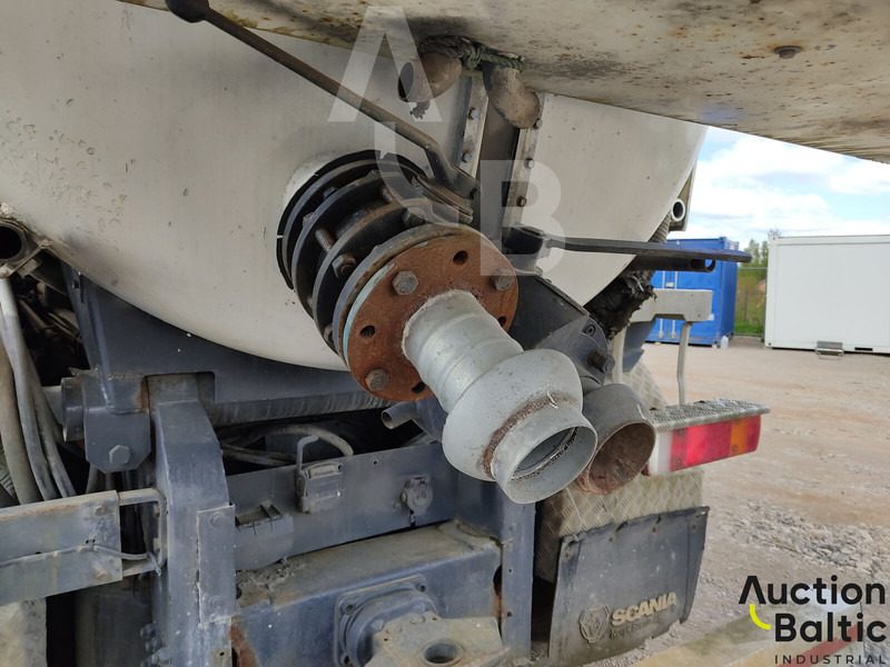 Saug-/ Spülfahrzeug Scania R 480: das Bild 15