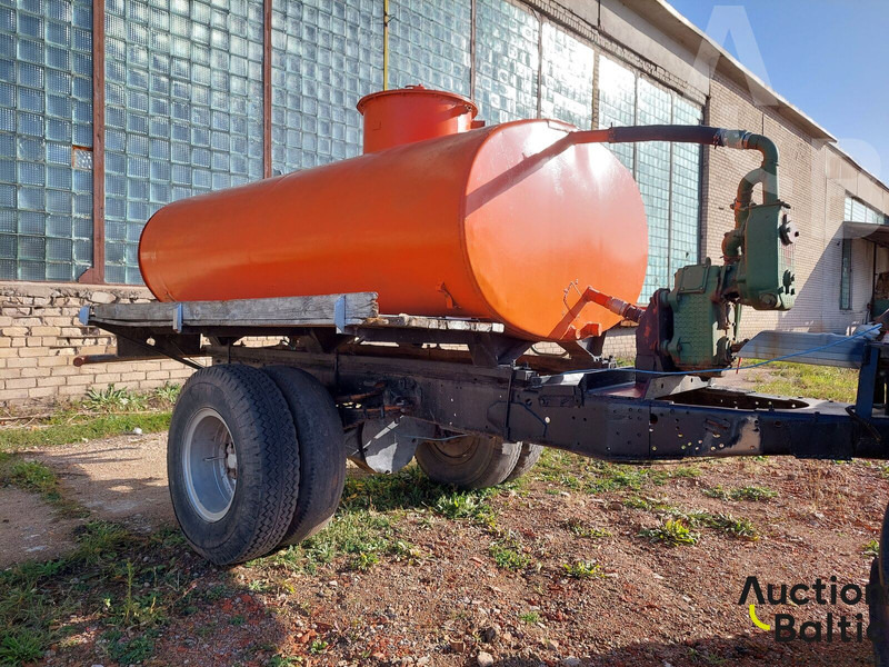 Trailer for transporting and watering water - Tankanhänger: das Bild 1 Trailer for transporting and watering water - Tankanhänger: das Bild 1