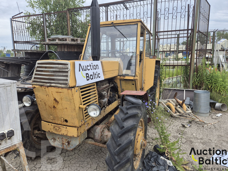 Ursus C-385A - Traktor: das Bild 2 Ursus C-385A - Traktor: das Bild 2